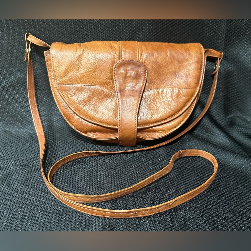 Vintage Genuine Leather Crossbody Handbag Made in Uruguay. Unbranded. Unique bag